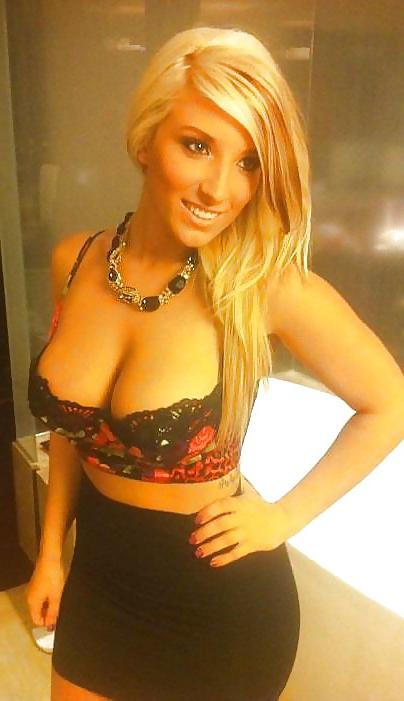 25P Fav selfshot bbc & white girl IV