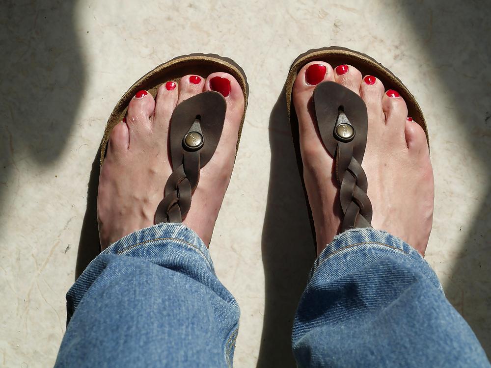 18P Birkenstock Shoes n Feet