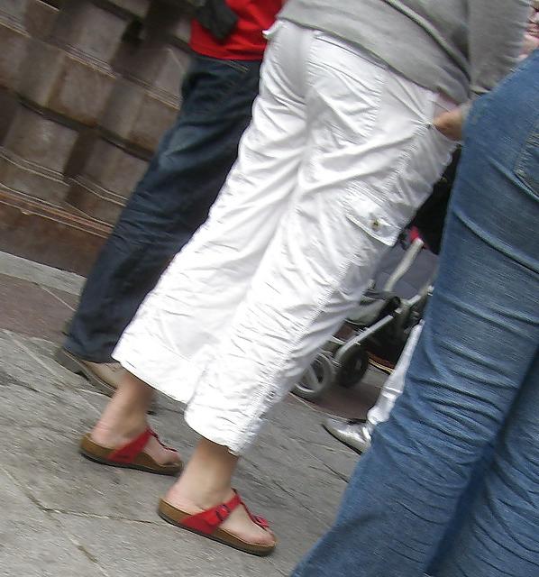 18P Birkenstock Shoes n Feet