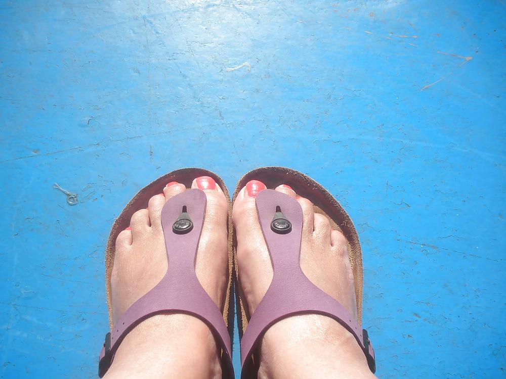 18P Birkenstock Shoes n Feet