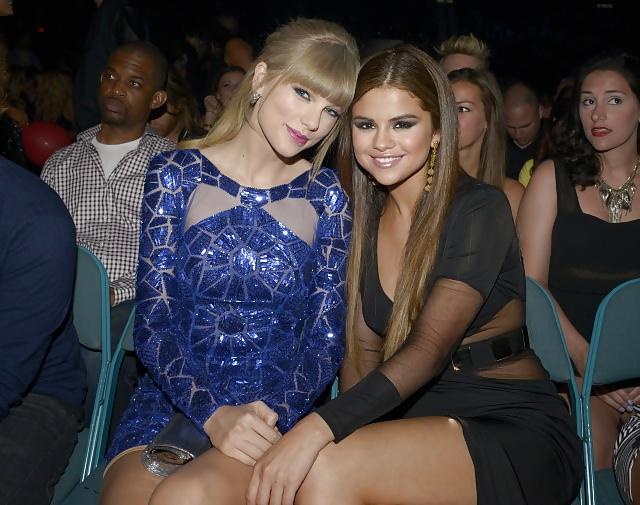 25P Selena gomez bianca nera ed oro ai billboard music 2013