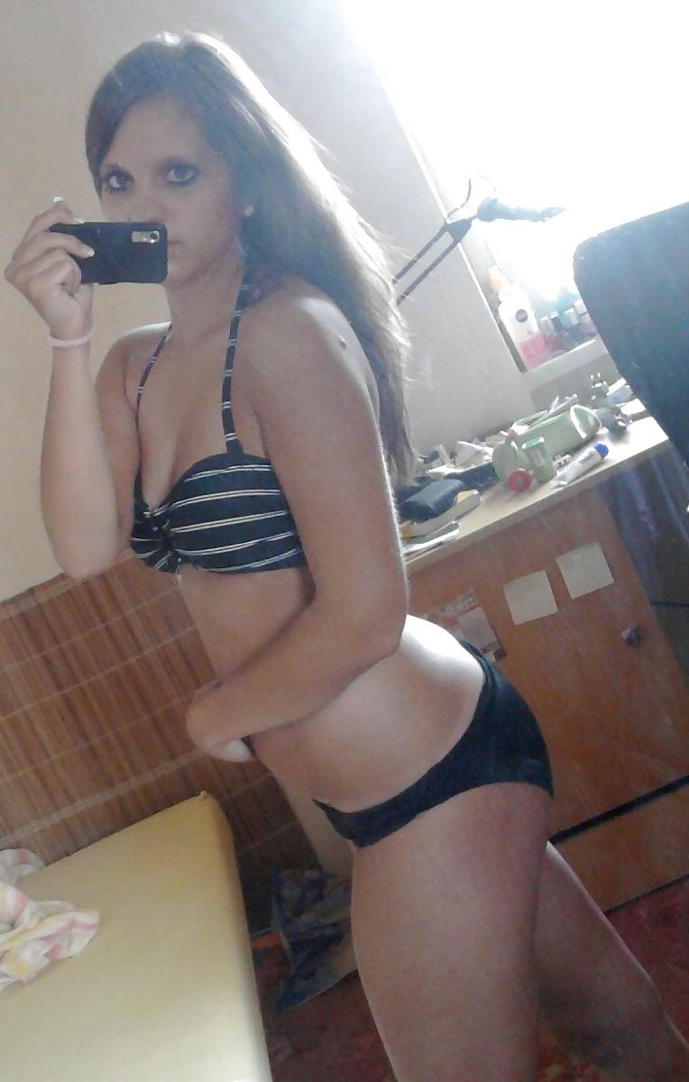 8P Czech Amateur Girl 