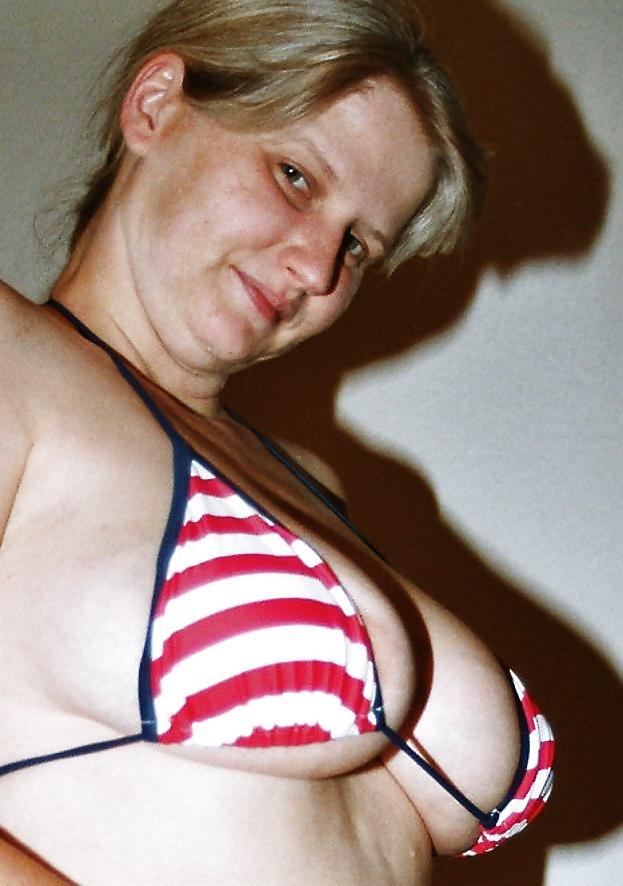 11P SAG - Curvy Wife's Hot Body And Tits In A Striped Bikini 07