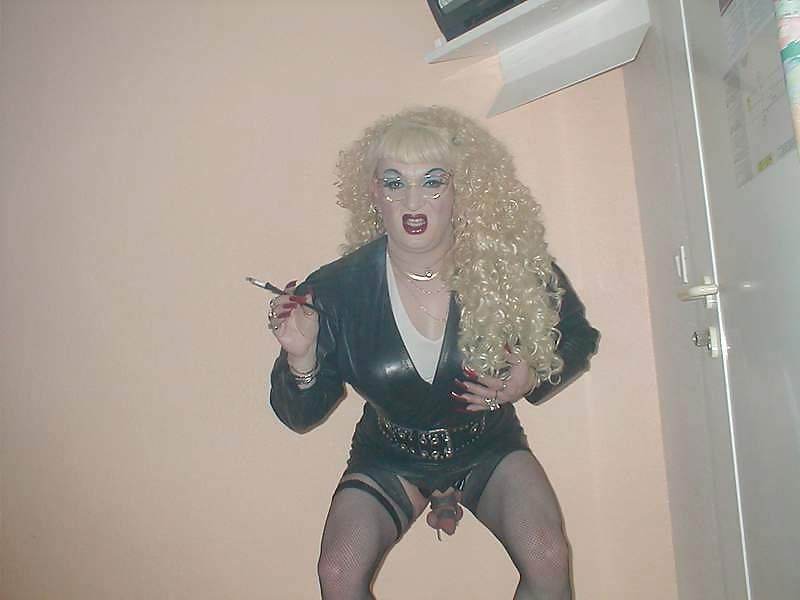 20P Cockrings Bitch Isabelle