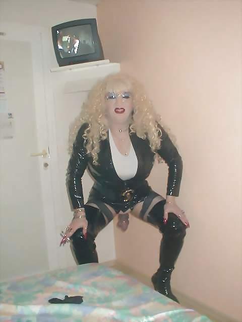 20P Cockrings Bitch Isabelle