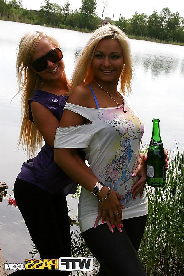 16P Raunchy group in the hot outdoor fucking