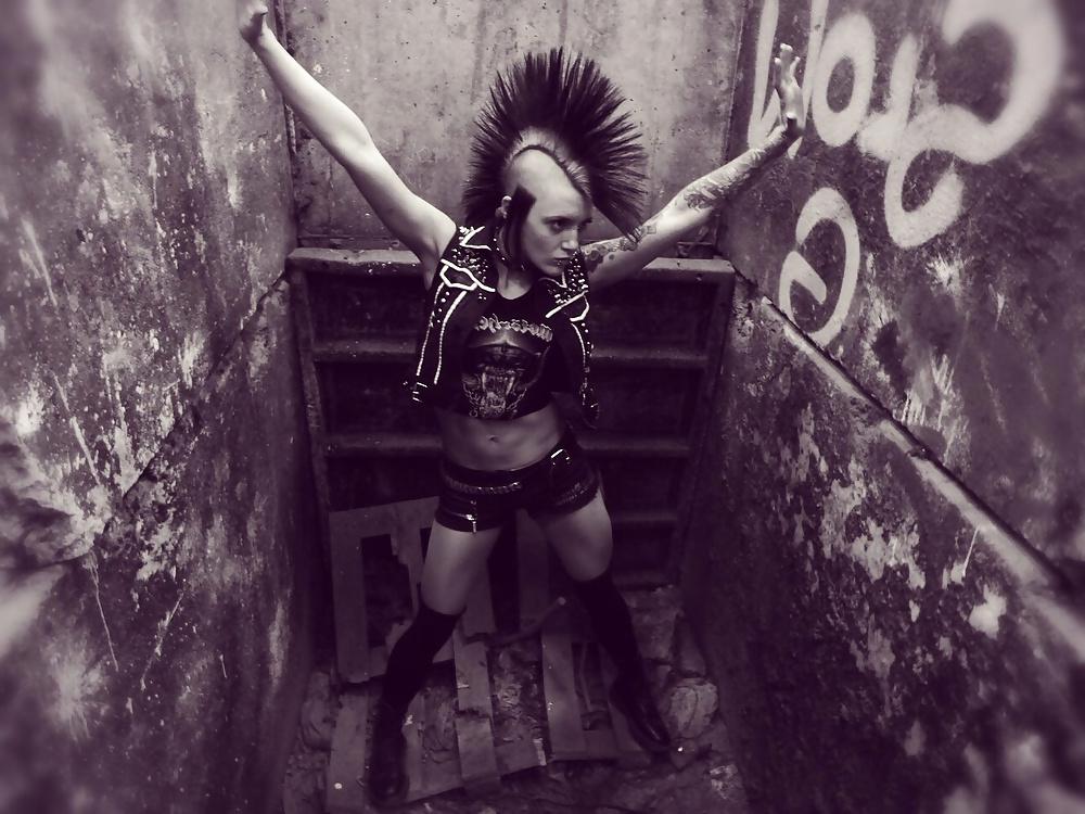 25P Russian punk girlfriend - Victoria