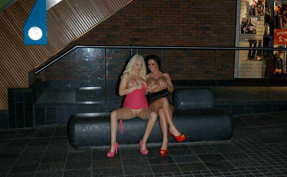 17P Sluts flashing in public