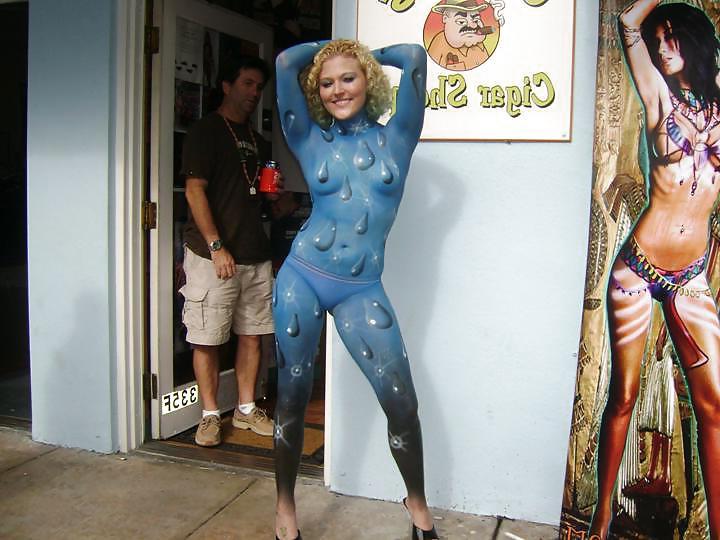 25P Nude Painted Ladies in Public Fetish Gallery 12