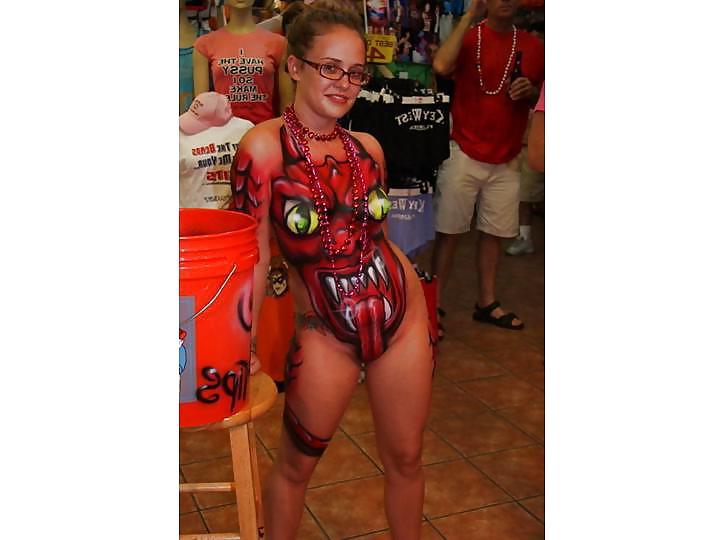 25P Nude Painted Ladies in Public Fetish Gallery 12
