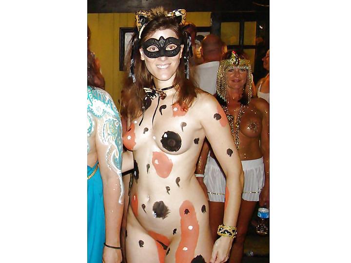 25P Nude Painted Ladies in Public Fetish Gallery 12