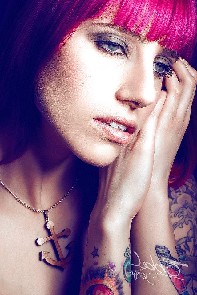 25P Tattoo models (female) 21.1