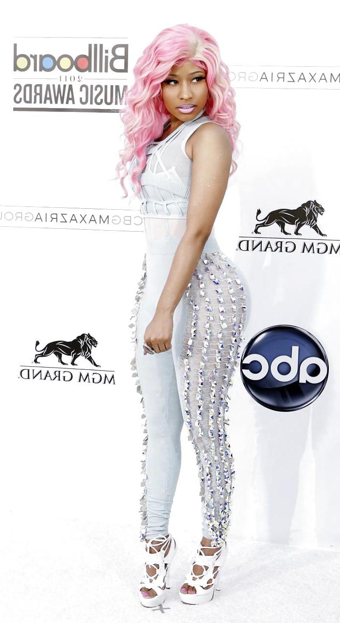 10P Nicki minaj and her feet