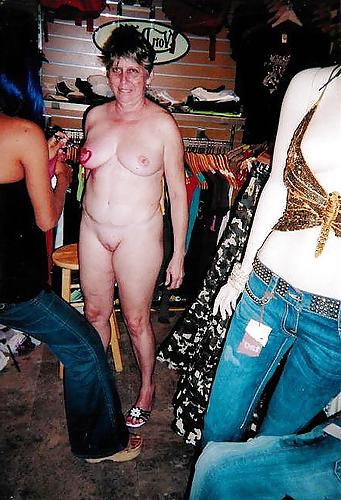 25P Nude in Public