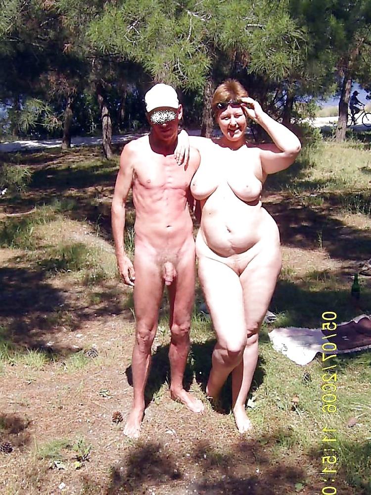 25P Nude in Public