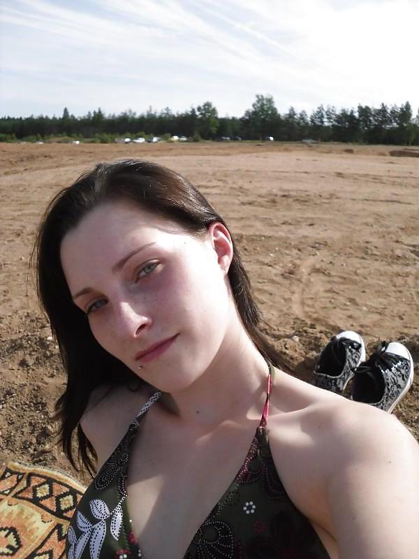 25P Cute & Beautiful Model