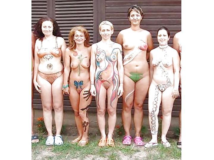25P Nude Painted Ladies in Public Fetish Gallery 17