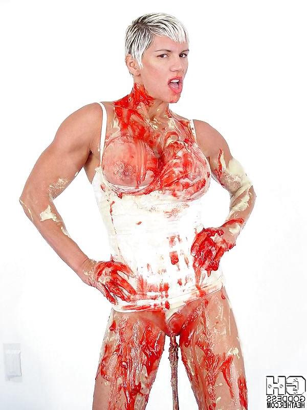 25P Blonde muscle bitch