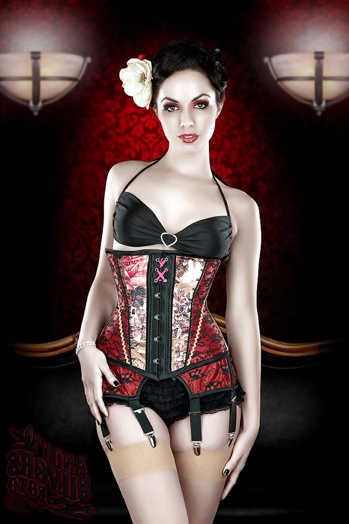14P Kinky Corsets
