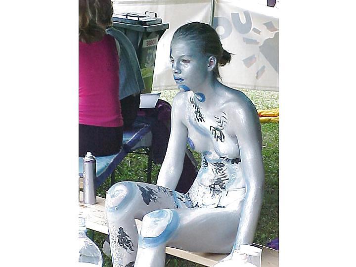 25P Nude Painted Ladies in Public Fetish Gallery 18