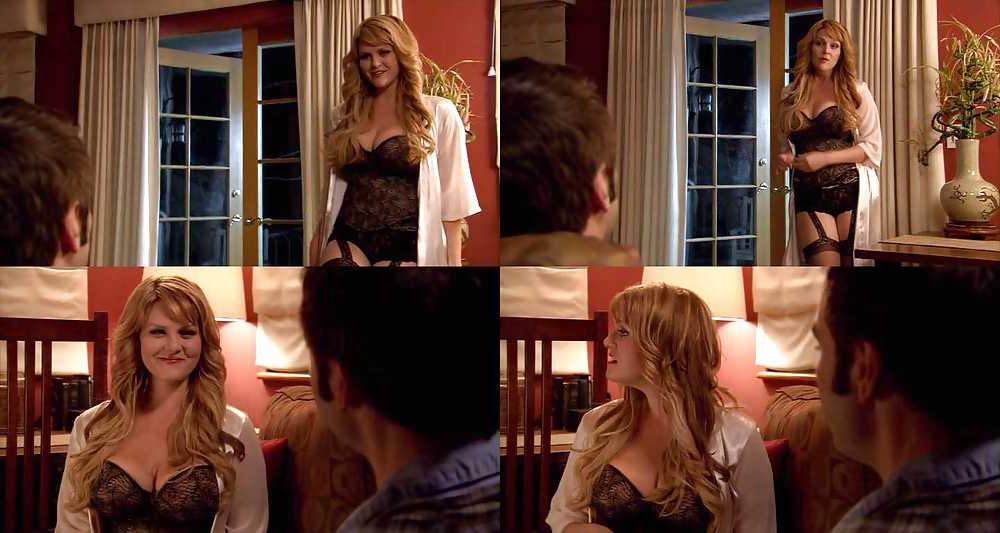 15P Sara Rue Topless