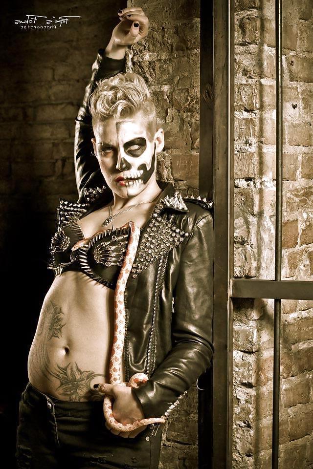 25P Tattoo models (female) 16.2