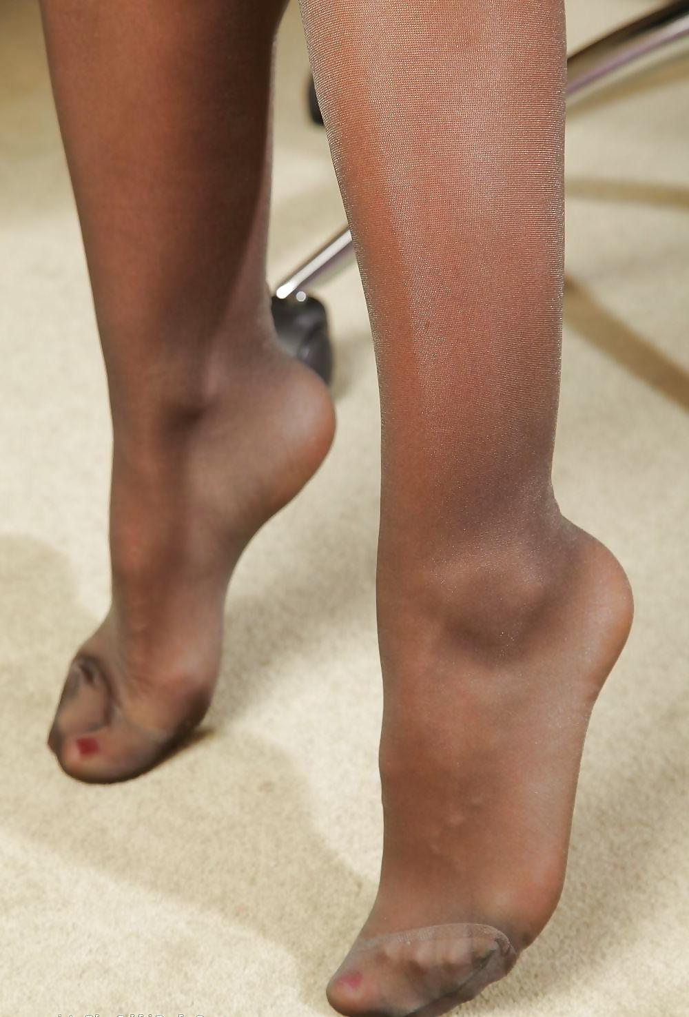 10P Nylon Feet 003