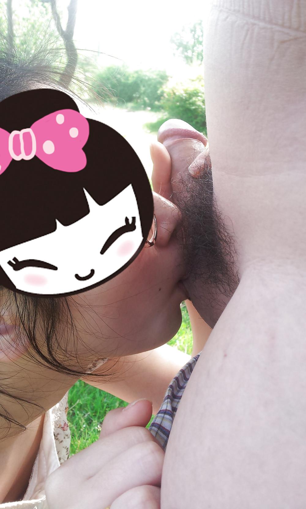 19P Chinese blowjob in public