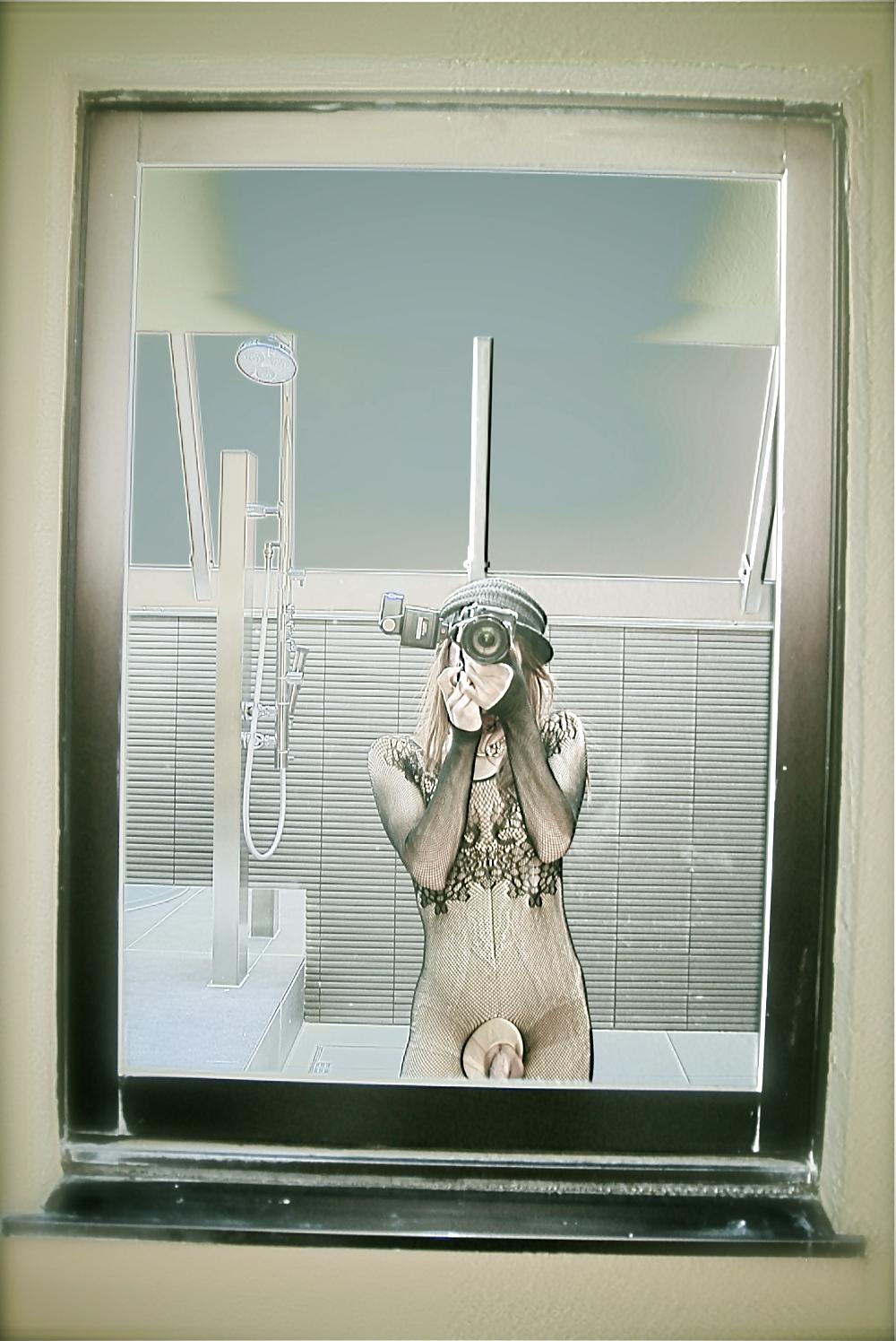 24P Shinjuku Tokyo #2 - Nico
