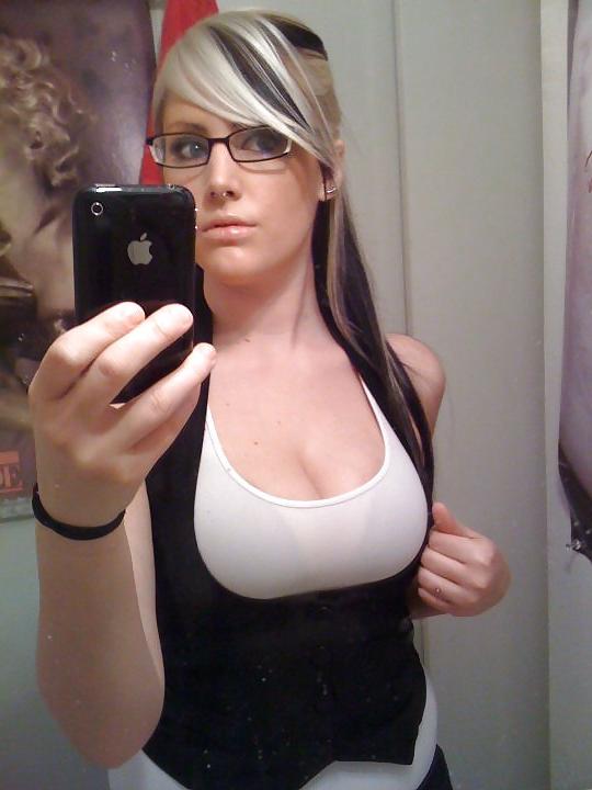 17P Hot chicks with glasses
