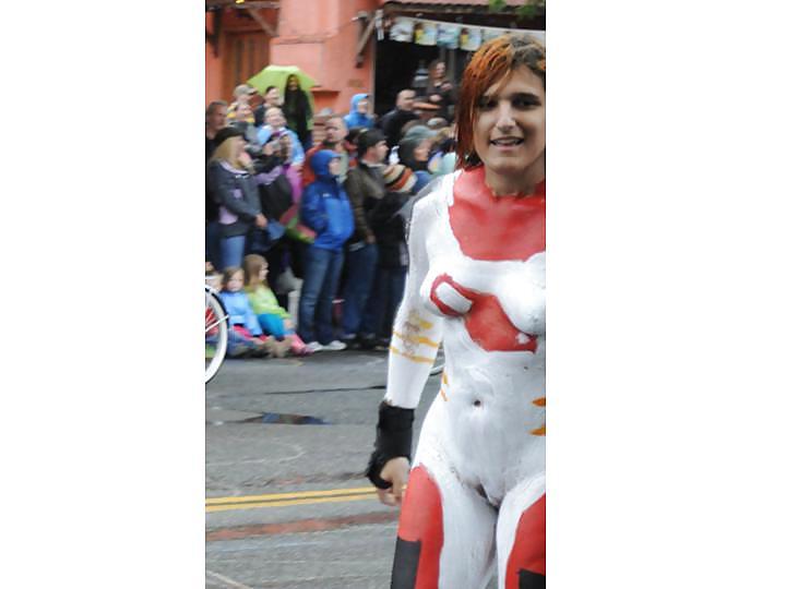 24P Nude Painted Ladies in Public Fetish Gallery 1 