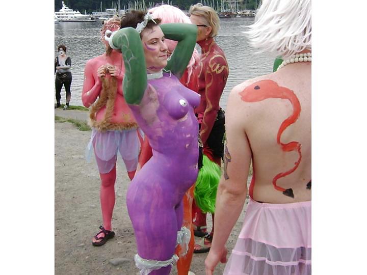 25P Nude Painted Ladies in Public Fetish Gallery 26