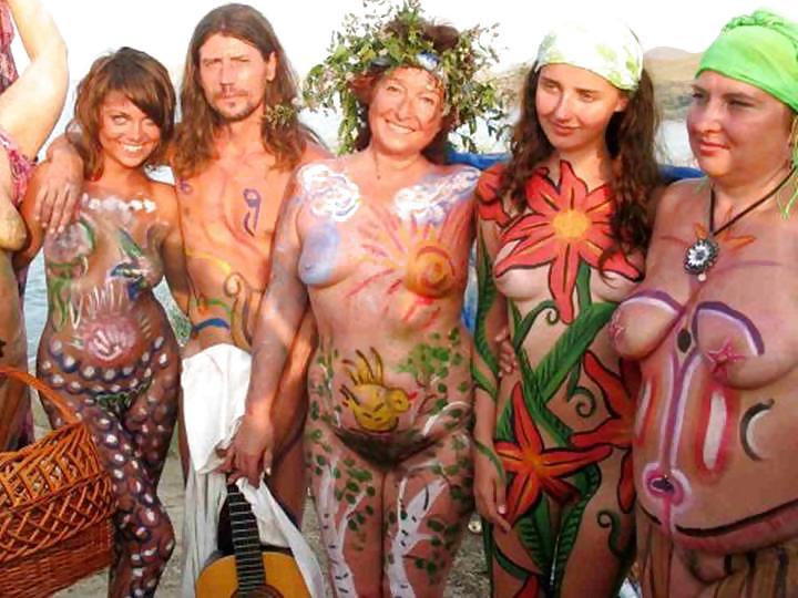 25P Nude Painted Ladies in Public Fetish Gallery 26