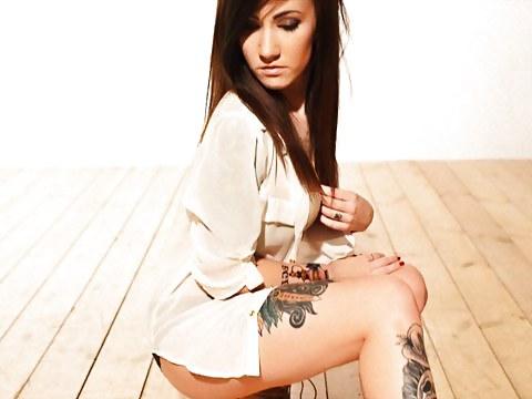 11P Hot Inked Goddess Bonnie Holliday