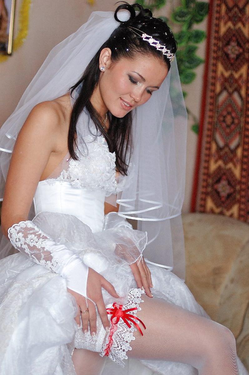 22P Gorgeous bride