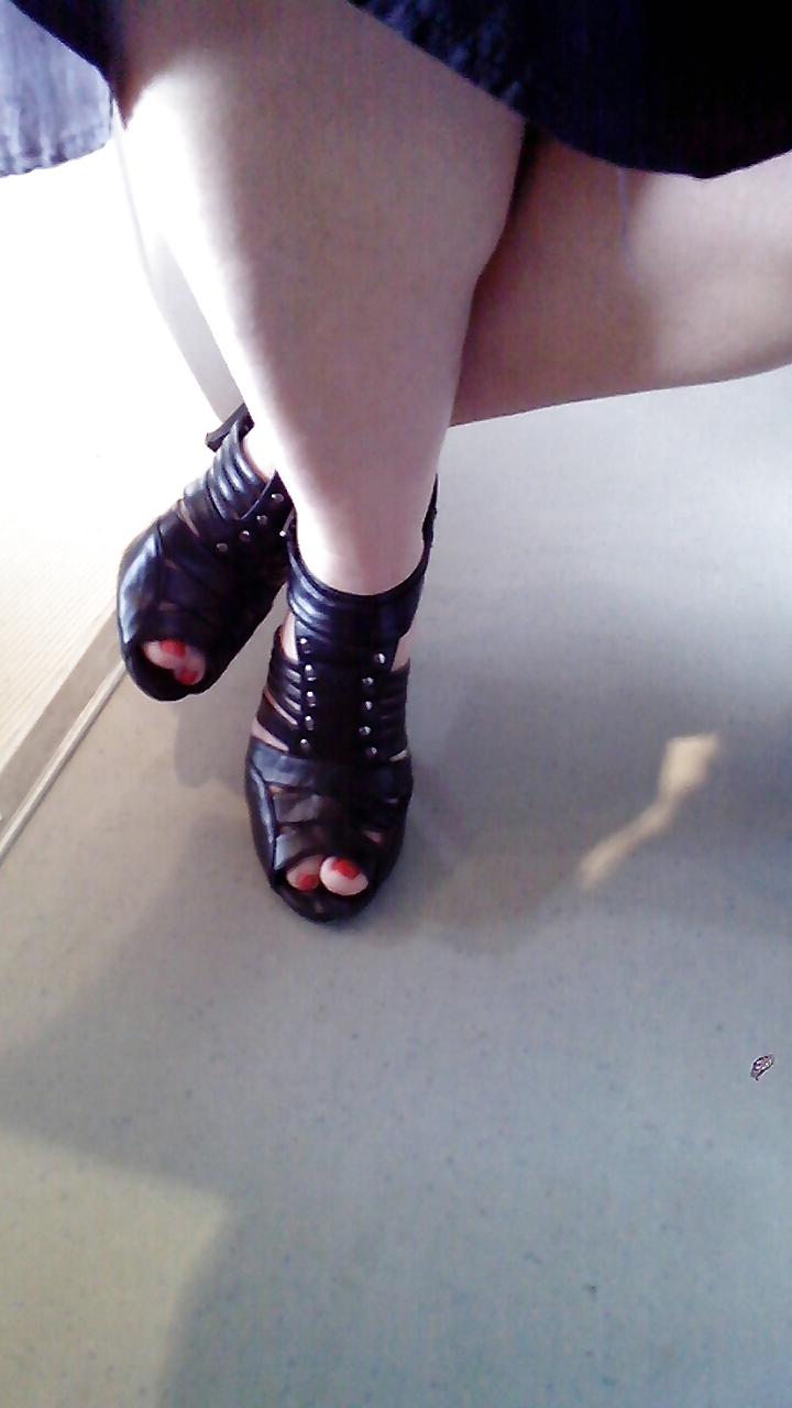 13P Candid feet of train mate : Eva