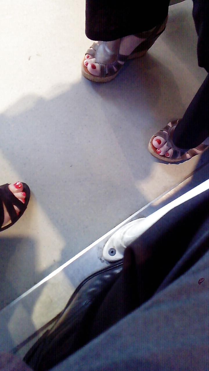13P Candid feet of train mate : Eva