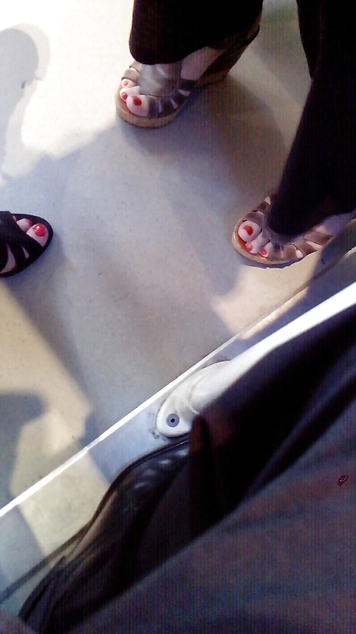 13P Candid feet of train mate : Eva