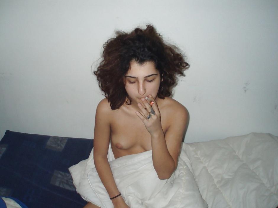 15P Naked Cute Jewish Babe