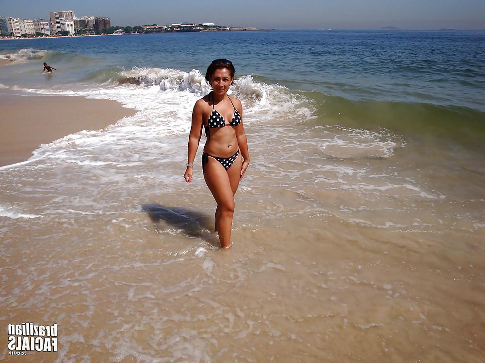 23P Beautiful mulata brazillian mom LIA