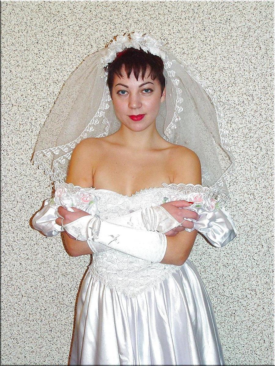 15P Here CUMS The Bride 02