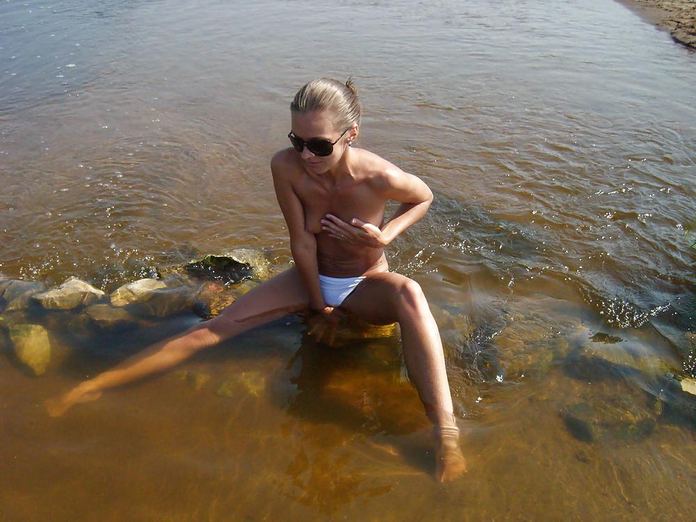 14P Skinny girl topless