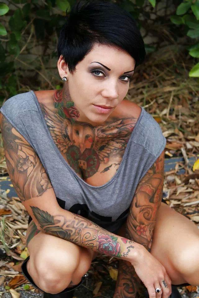 18P Hot Inked Goddess Lennon Lee