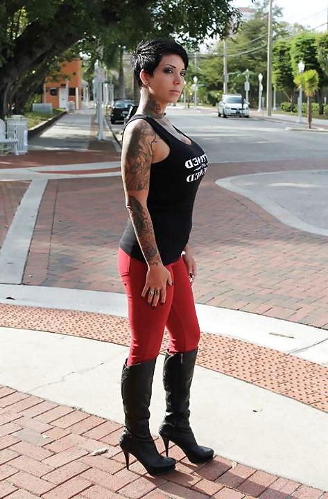 18P Hot Inked Goddess Lennon Lee