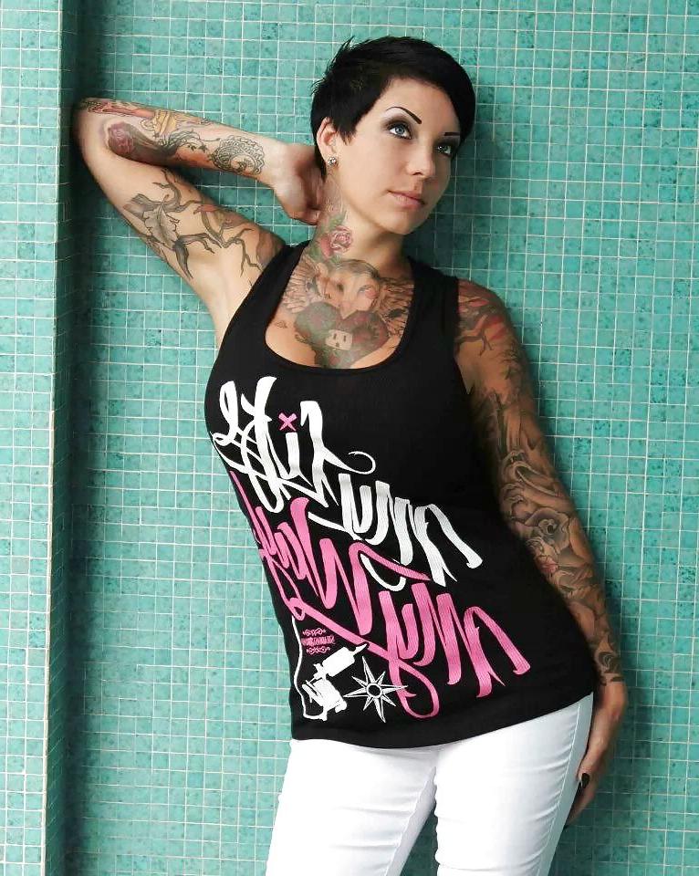 18P Hot Inked Goddess Lennon Lee