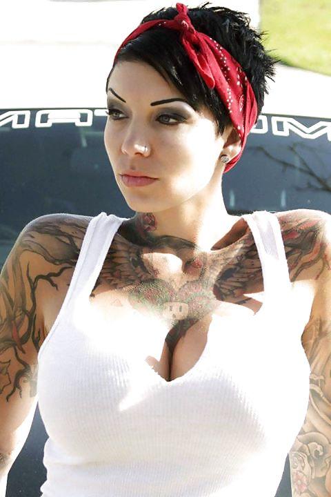 18P Hot Inked Goddess Lennon Lee