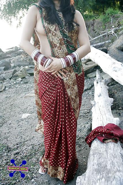 16P Beautiful indian bride goes nude