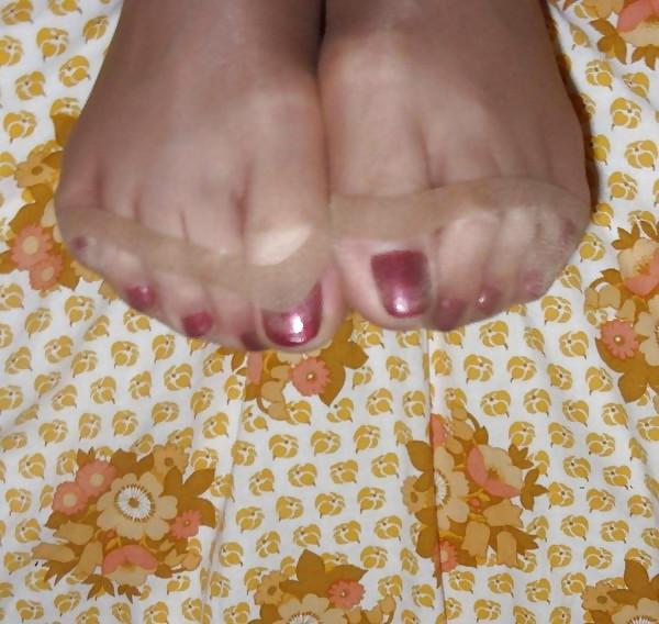 25P Just My Feet in Pantyhose