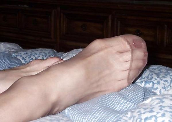 25P Just My Feet in Pantyhose