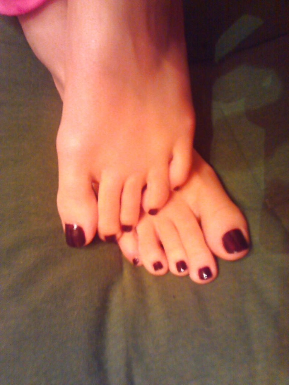 25P Wifes feet